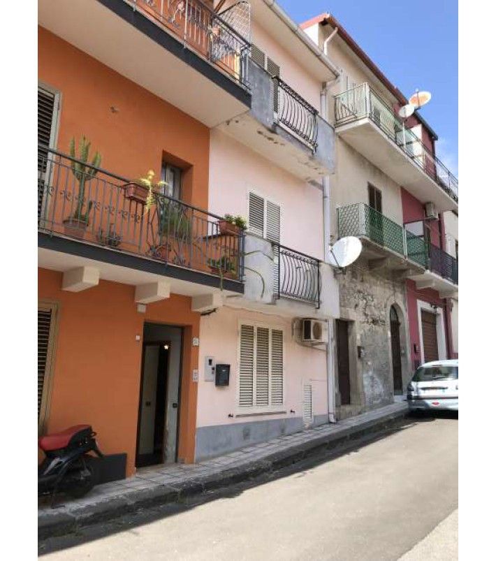 Immobile residenziale a Mandanici
