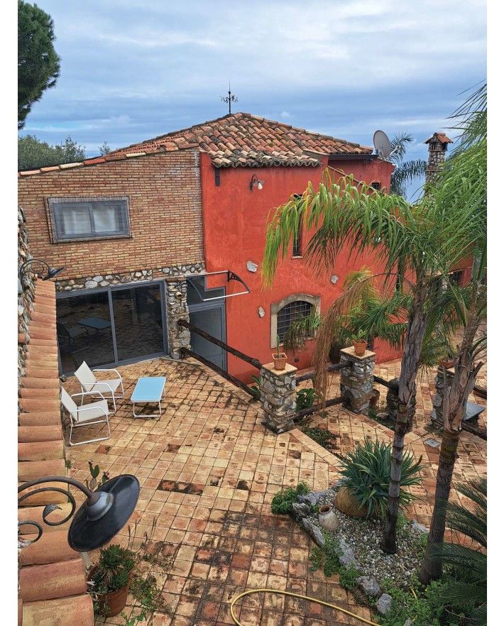 Immobile residenziale a Furci Siculo
