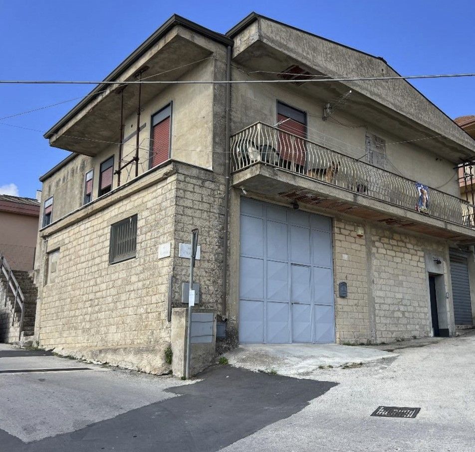 Immobile residenziale a Monterosso Almo